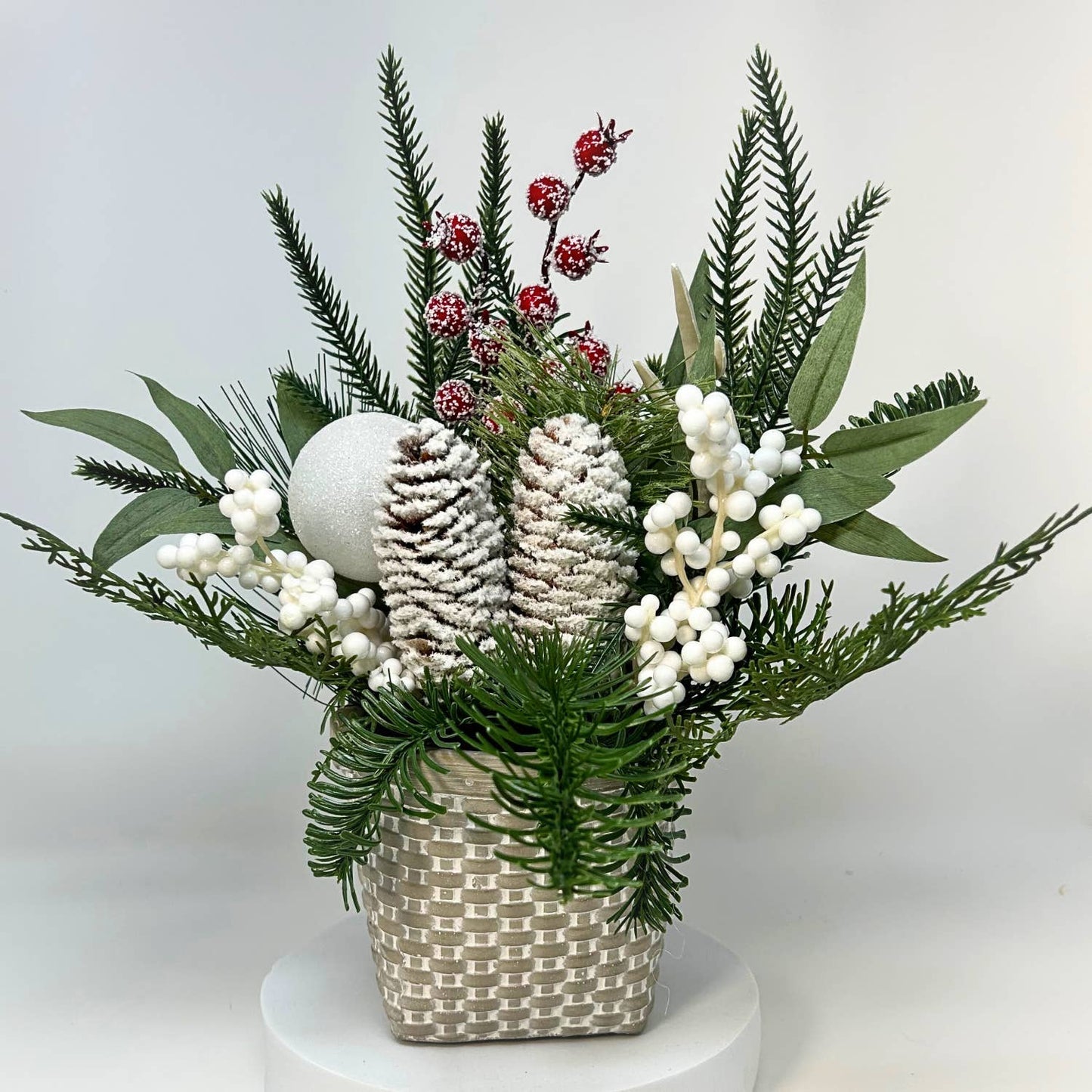 HOME ON THE FARM WINTER ARRANGEMENT 13.5 H X 4" P