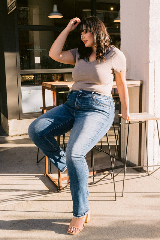 PLUS SIZE MID RISE SLIM STRAIGHT JEANS LV1027-P