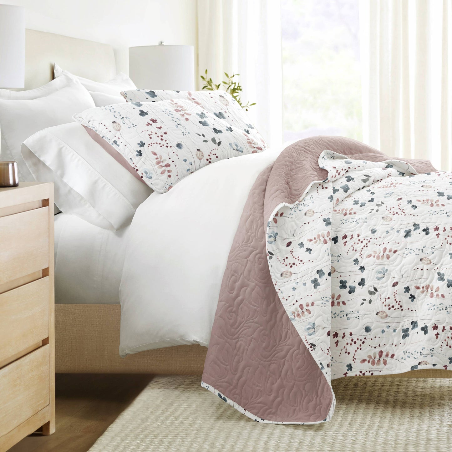 Poppy Bloom All Season Patterned Reversible Quilt Set