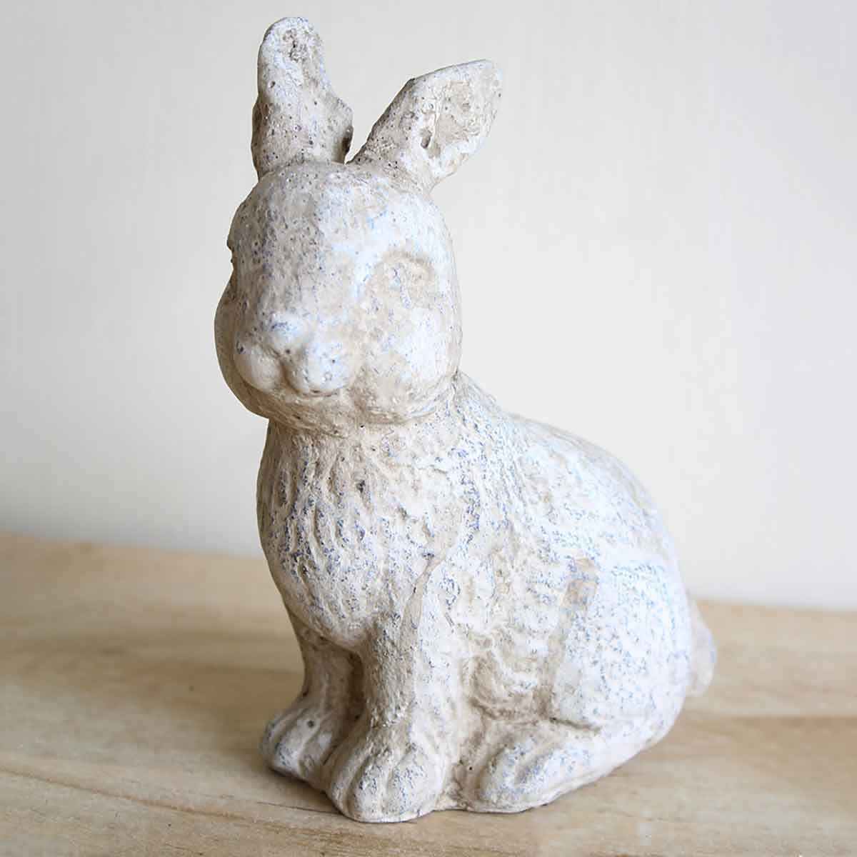 Thumper Stone Decor   Antique White   5.25x6.5x2.75