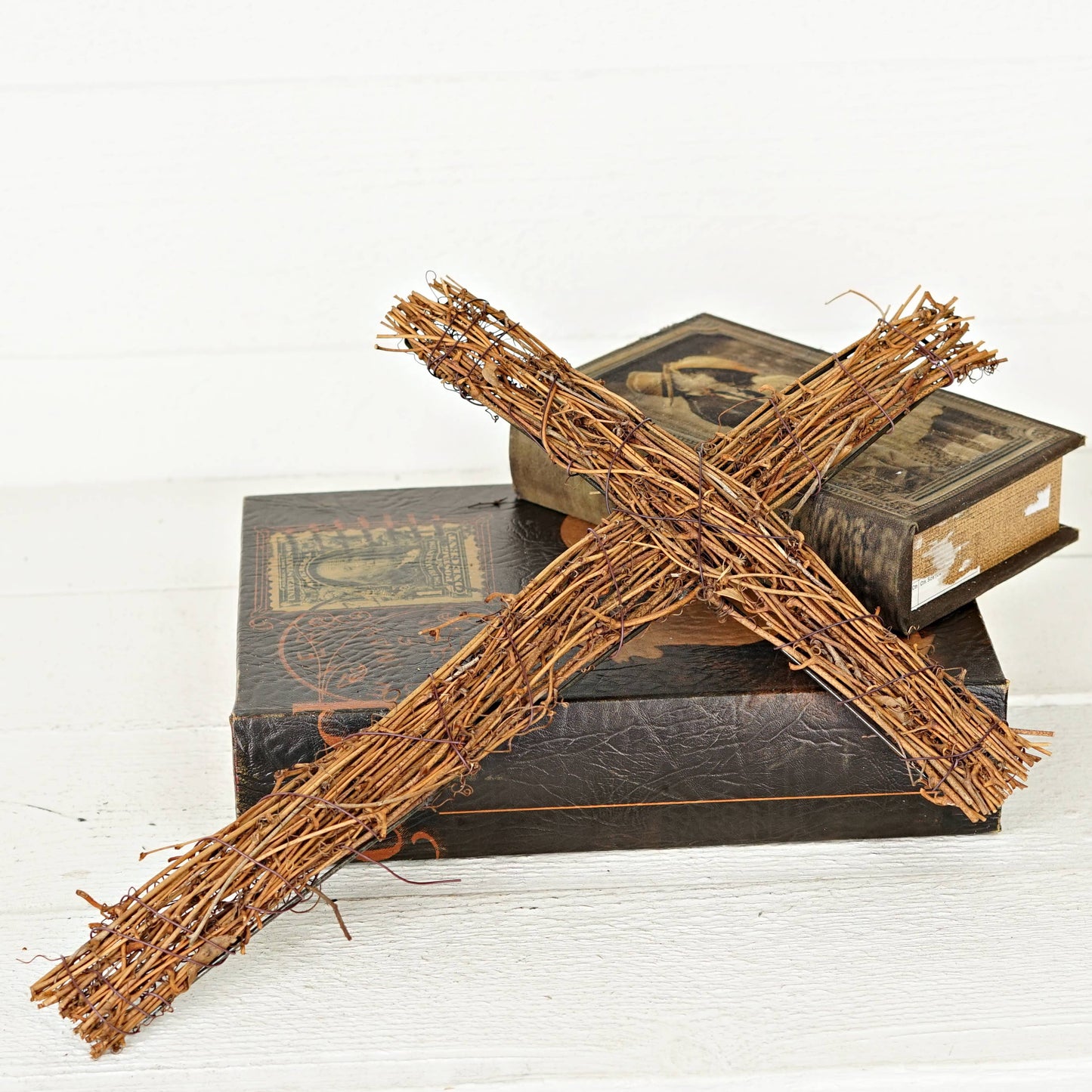570396- Rattan twig cross- 18in x 12in natural