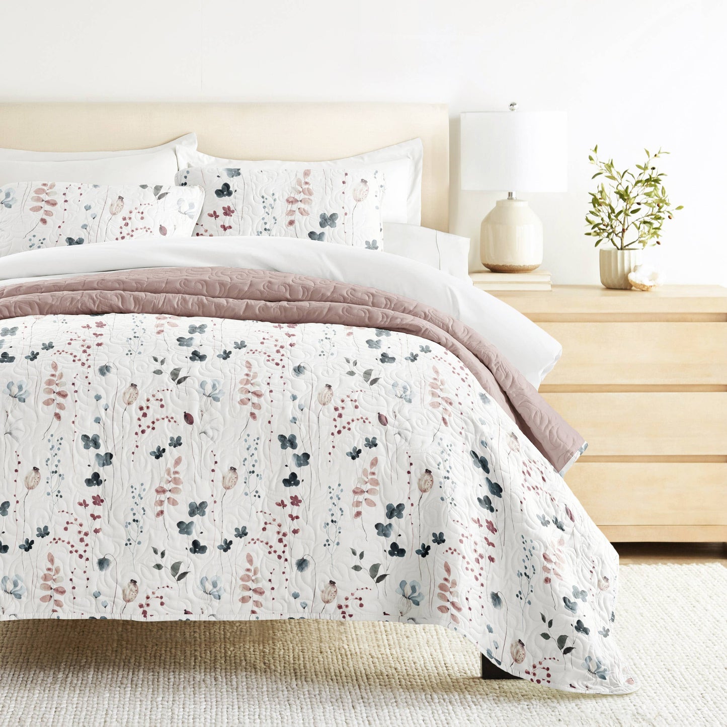 Poppy Bloom All Season Patterned Reversible Quilt Set