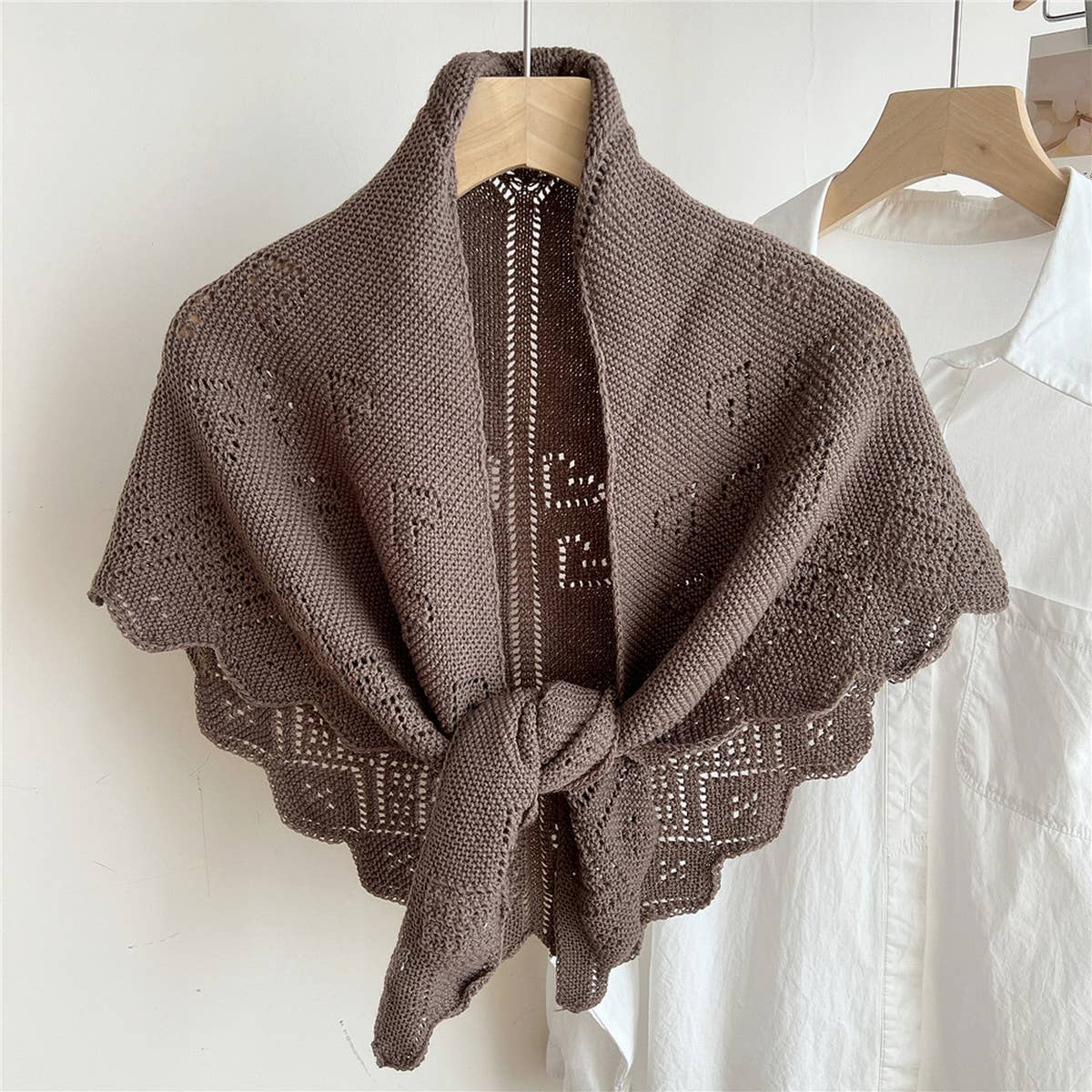 Knit Triangle Shawl Wrap for Summer Air Rooms_CWASC0845