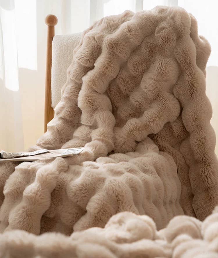 Luxury Soft Faux Rabbit Furry Throw Blankets Queen Size