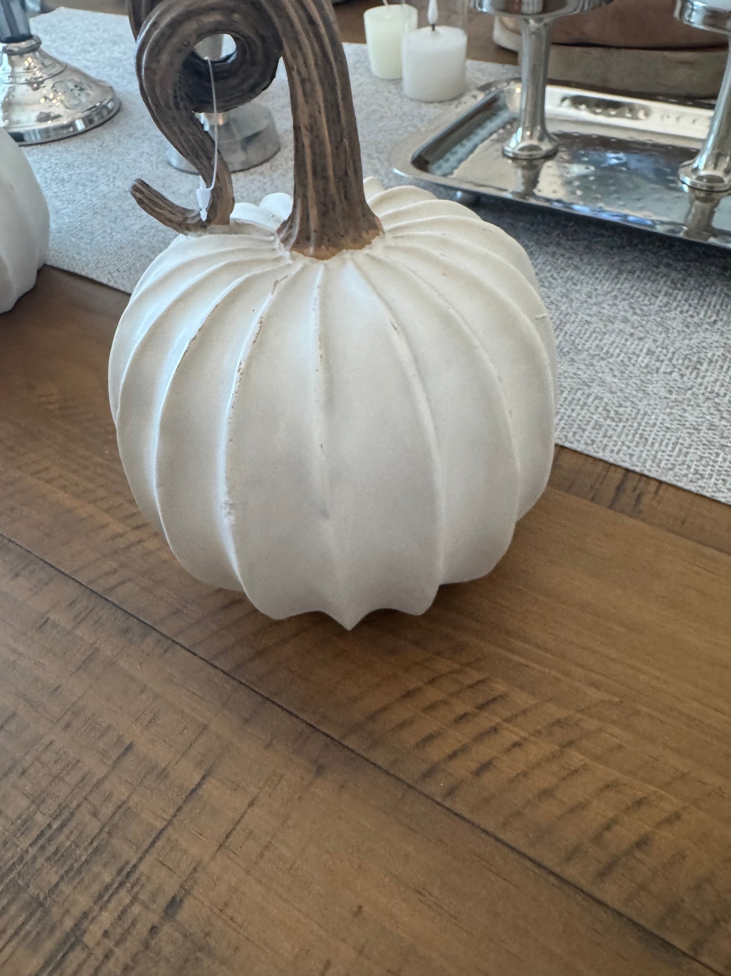 Short White Wood Pumpkin