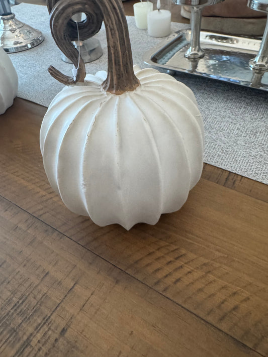 Short White Wood Pumpkin