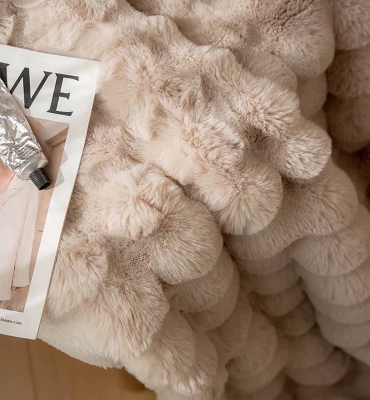 Luxury Soft Faux Rabbit Furry Throw Blankets Queen Size