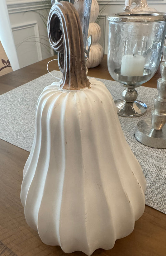White Wood Pumkin