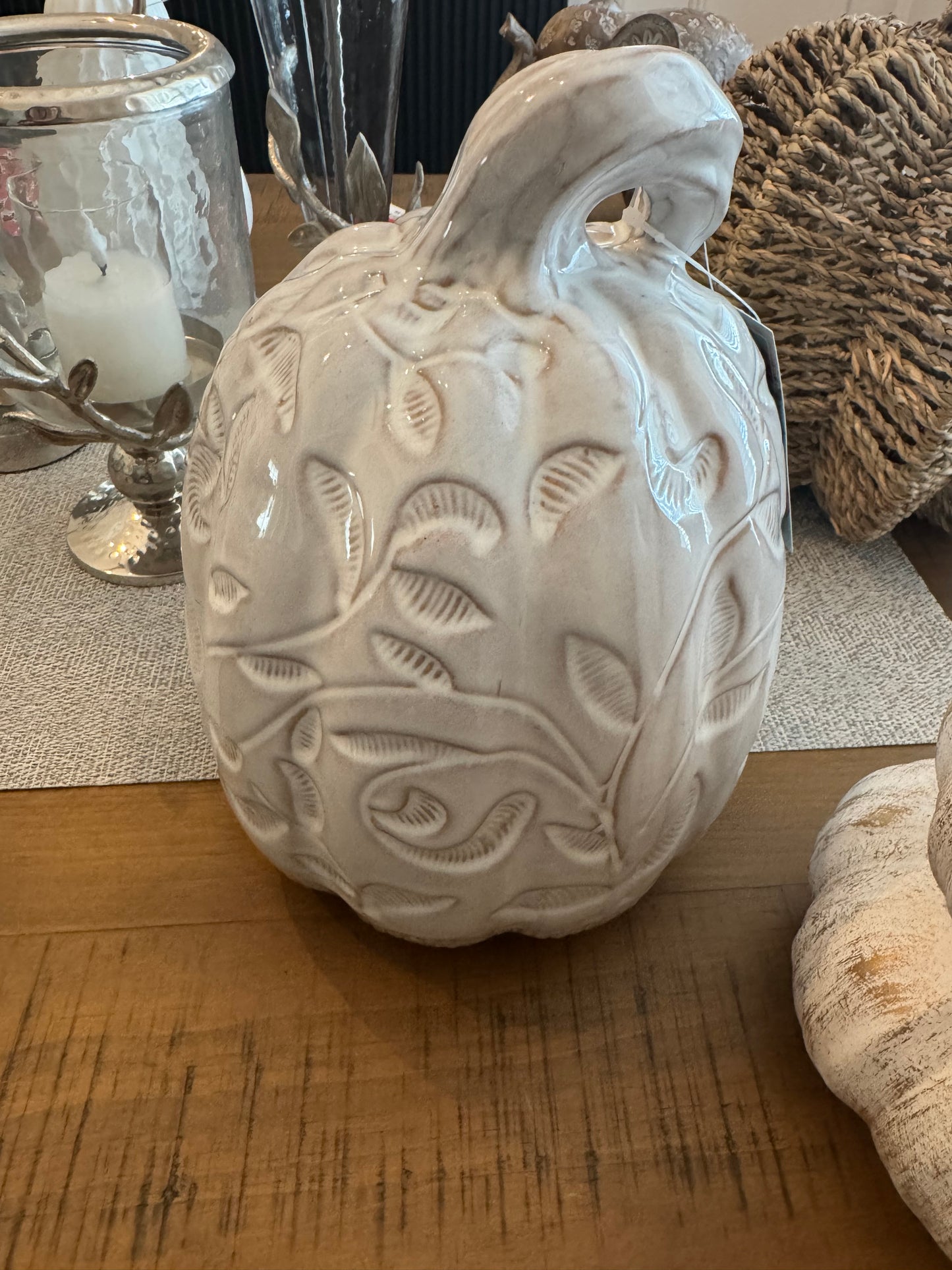 Ceramic Wh Leaf Pumkin
