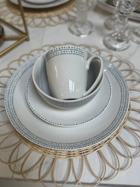 4 place Setting Summer Blue and White Plates