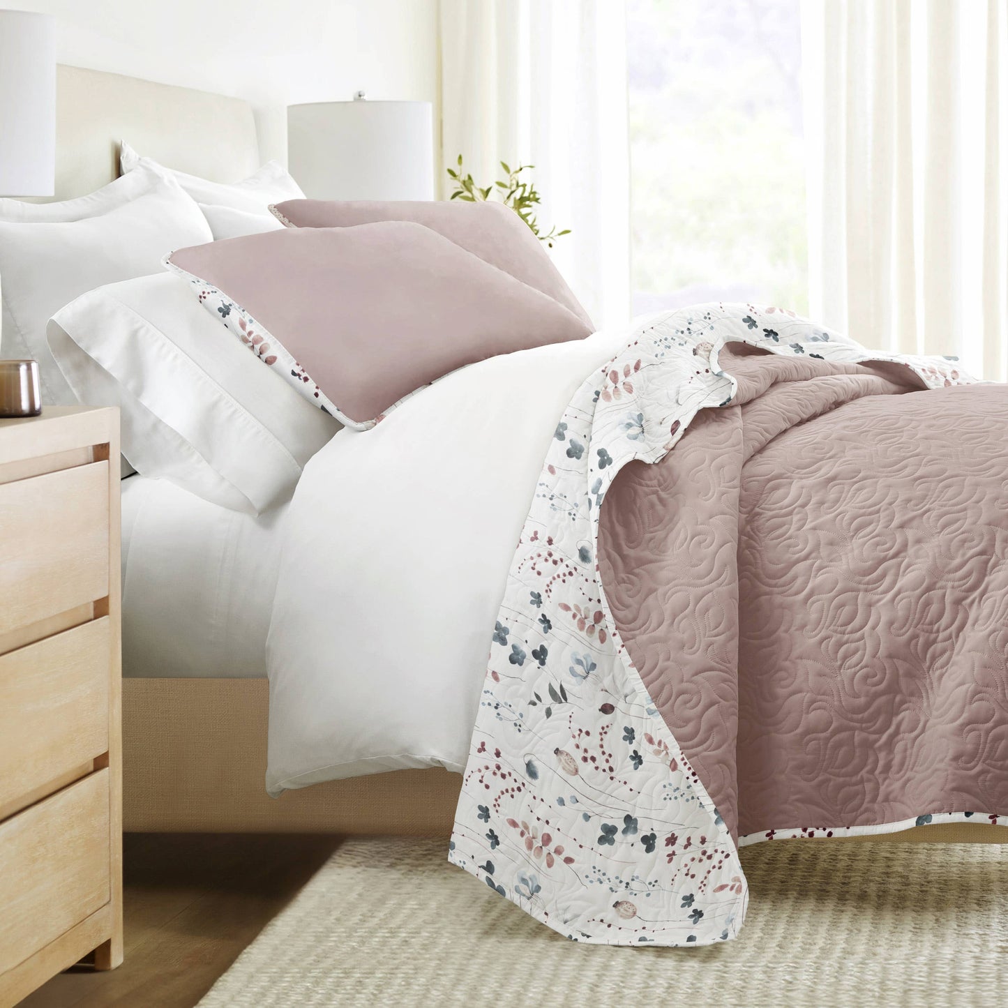 Poppy Bloom All Season Patterned Reversible Quilt Set