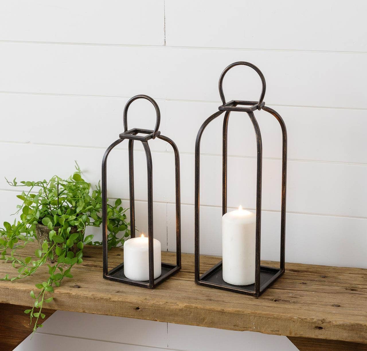 Arched Black Lanterns (Set Of 02)