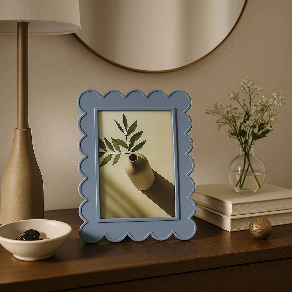 Photo Frame - Blue Resin/Glass Scallop Edge, 4x6 in.