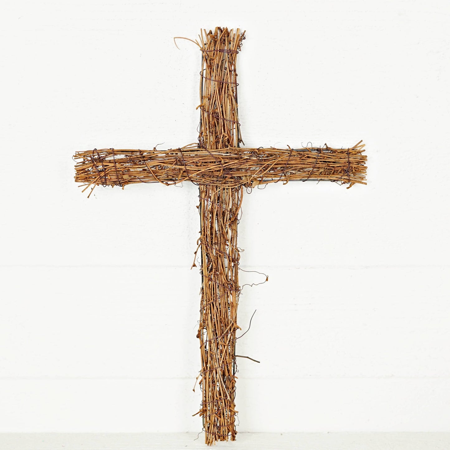 570396- Rattan twig cross- 18in x 12in natural