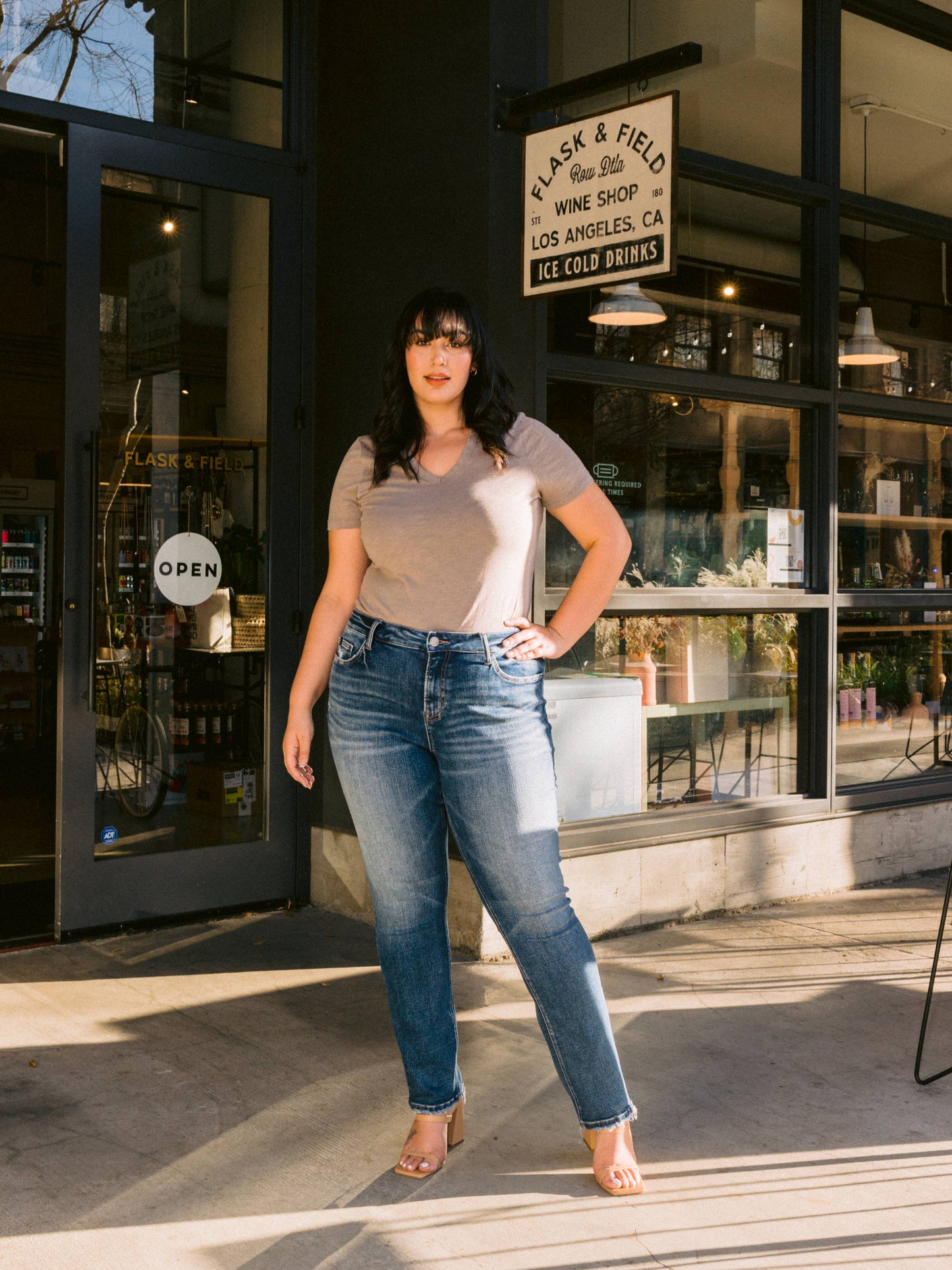 PLUS SIZE MID RISE SLIM STRAIGHT JEANS LV1027-P