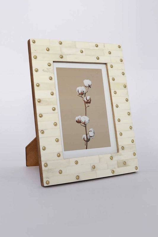 Brass-Studded Ivory Bone Photo Frame – 5x7"