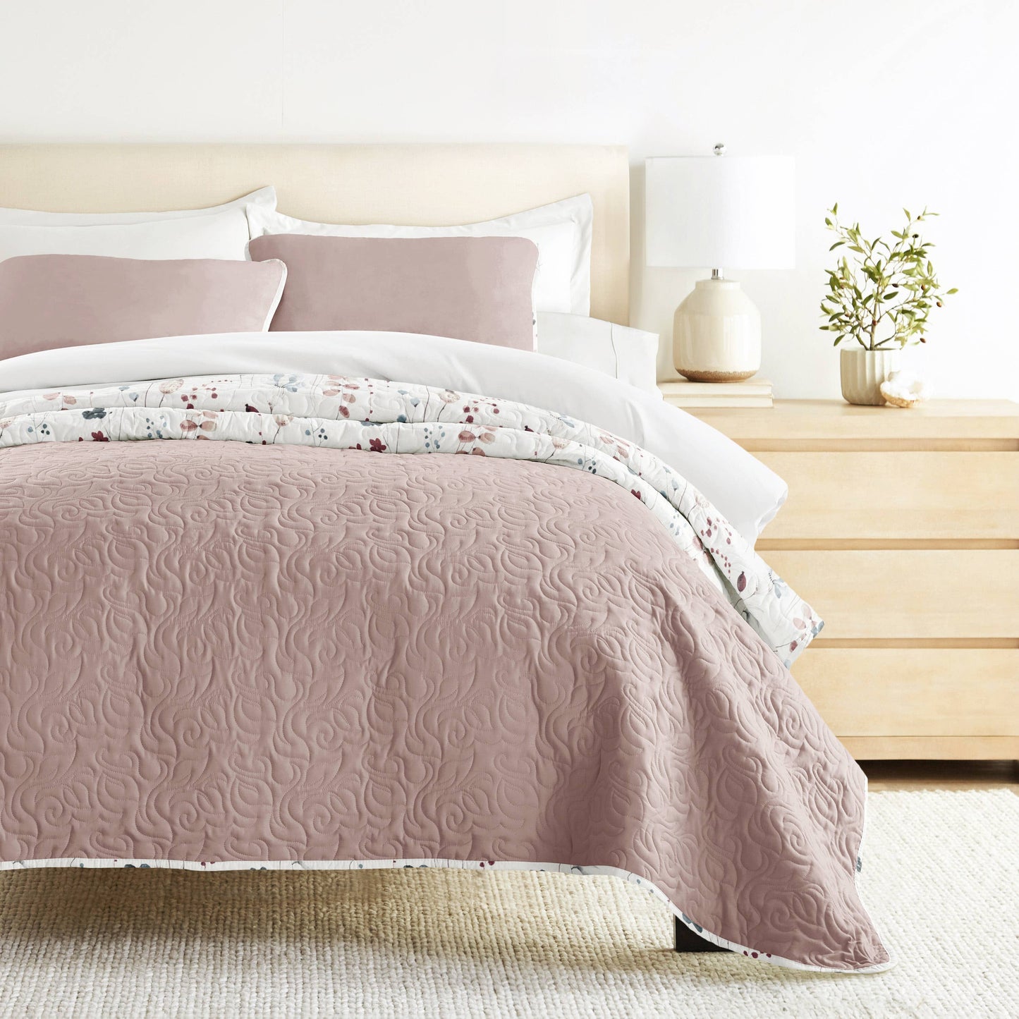 Poppy Bloom All Season Patterned Reversible Quilt Set