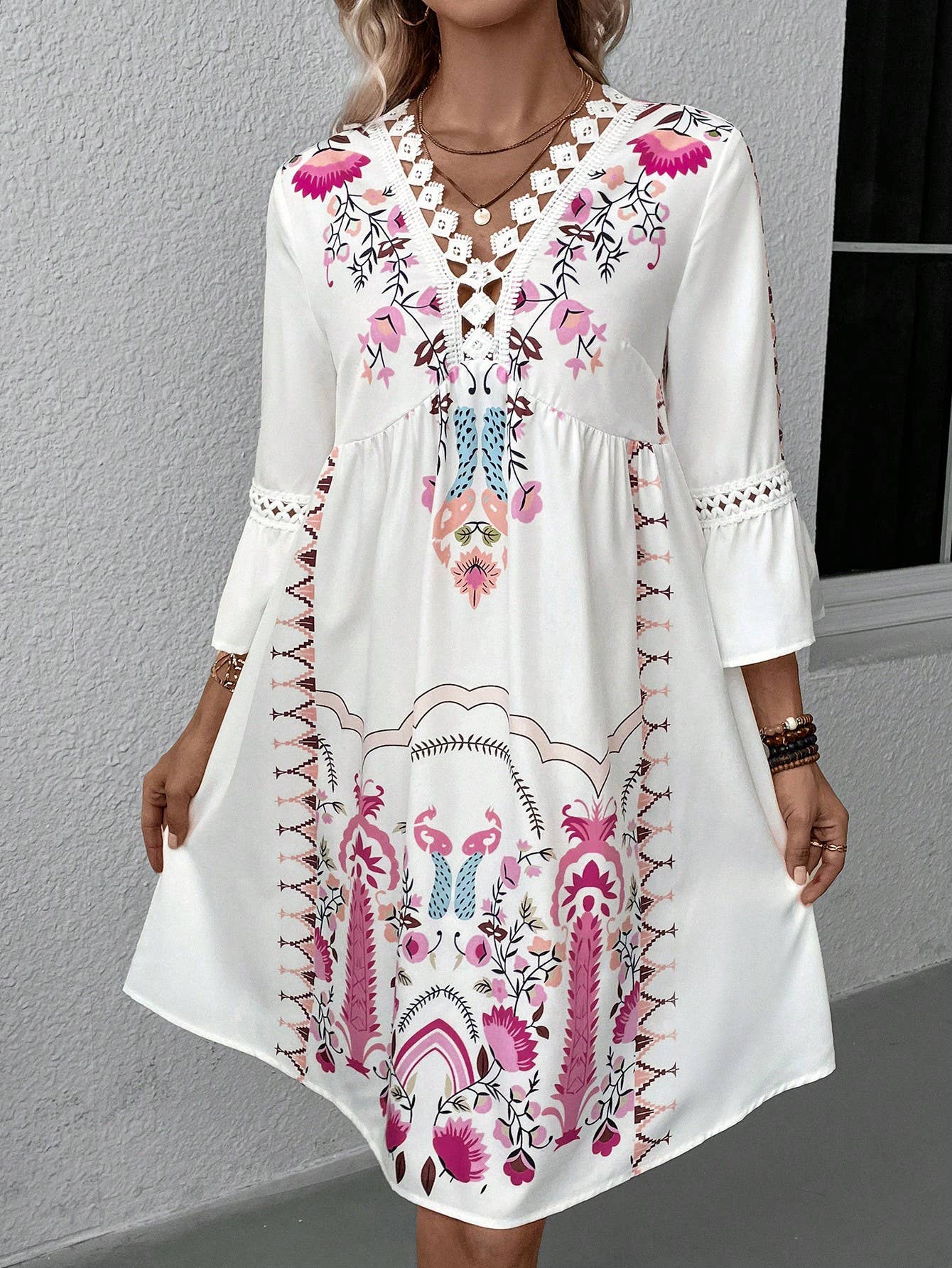 V-Neck Lace Panel Casual Vintage Print Dress