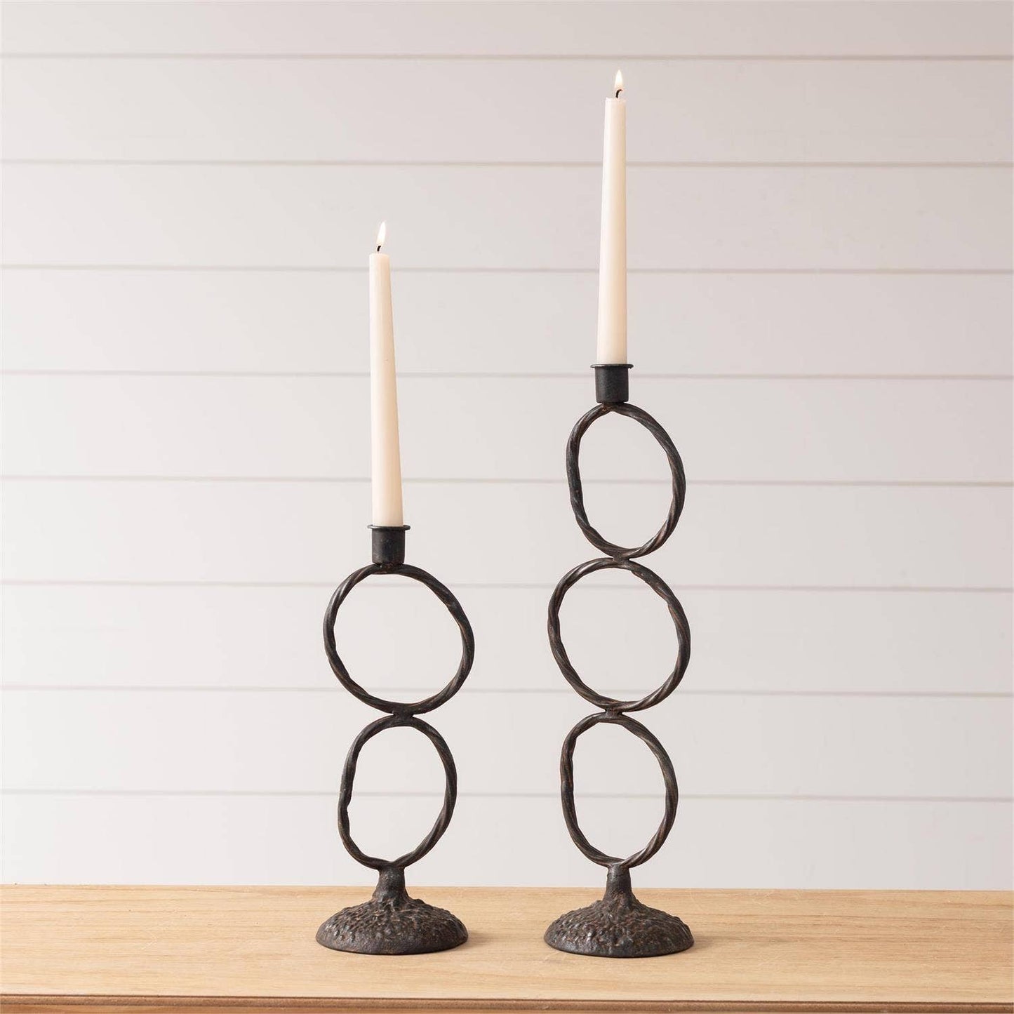 Rustic Ring Candle Holder (Set Of 02)